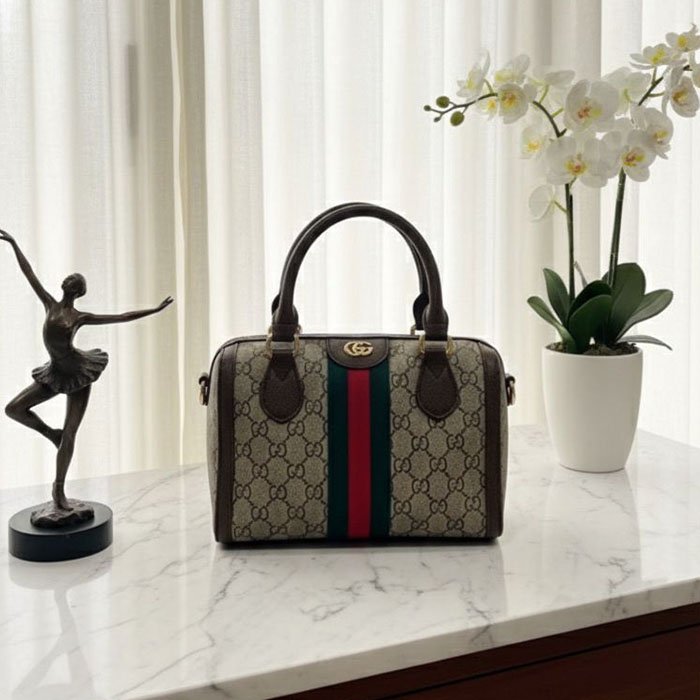  Gucci Ophidia Mini GG canvas crossbody bag